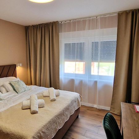 Hyde Park Apartments Cakovec Bagian luar foto