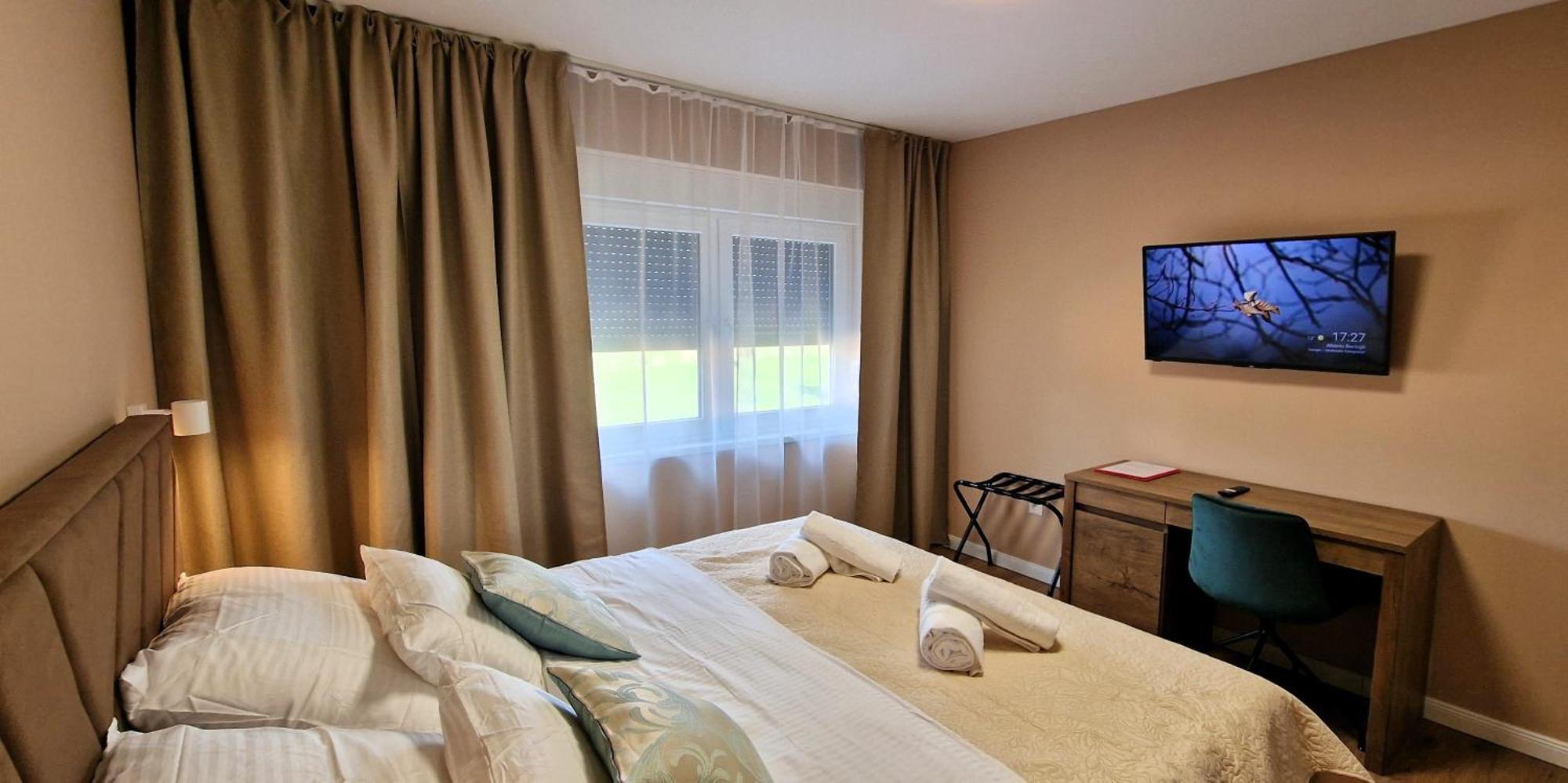 Hyde Park Apartments Cakovec Bagian luar foto