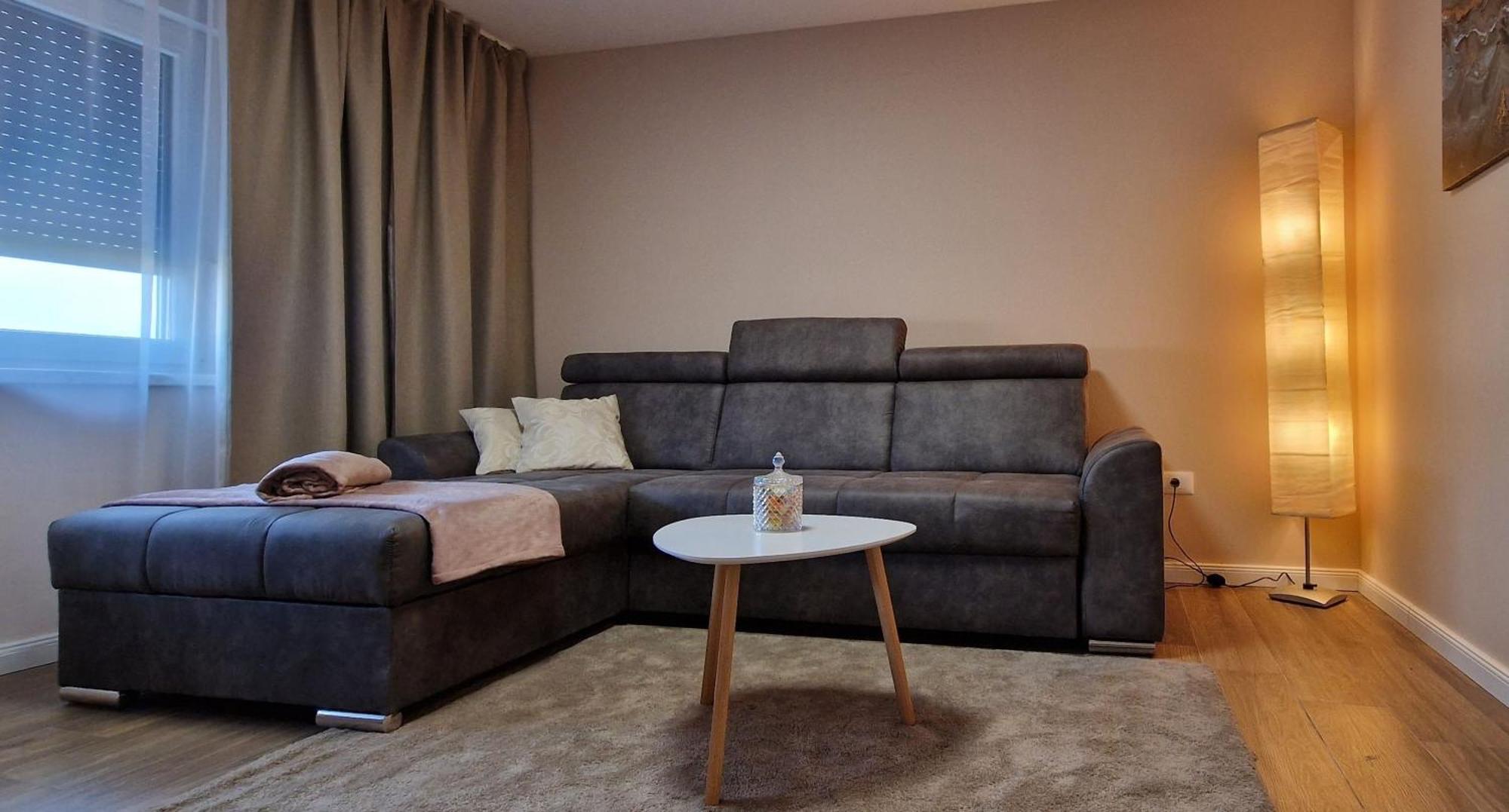 Hyde Park Apartments Cakovec Bagian luar foto
